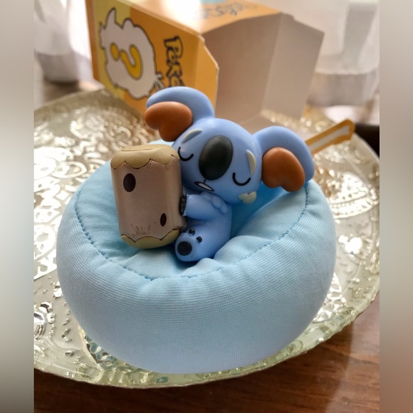New POKÉMON Bling Box Koala Vinyl Figure & Squishy Bean Bag Chair Display Toy - Picture 7 of 8